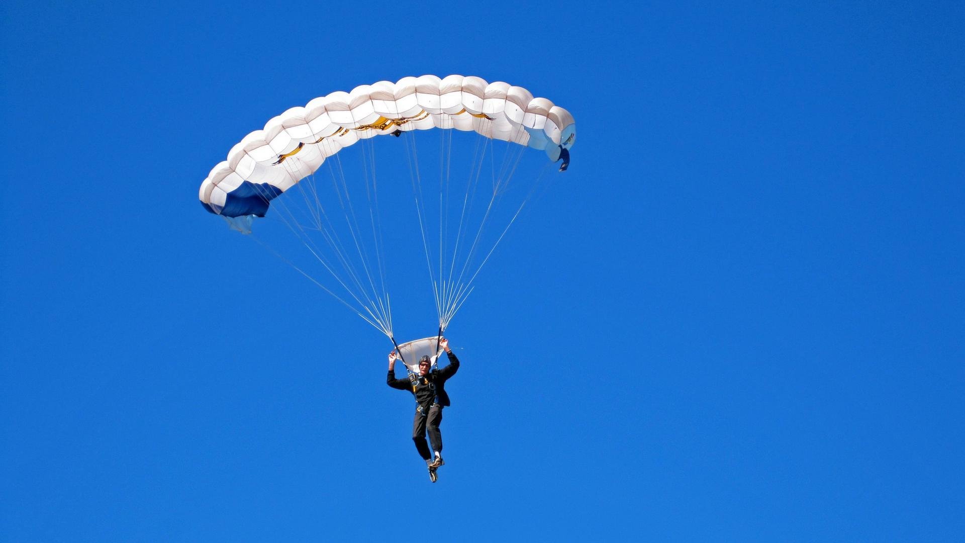 F1年度争冠焦点战，贝蒂斯一波流带走哥斯达黎加，赛道上的战术革命启示录